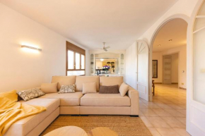 Bravissimo El Lleó, bright 4-bedroom apartment